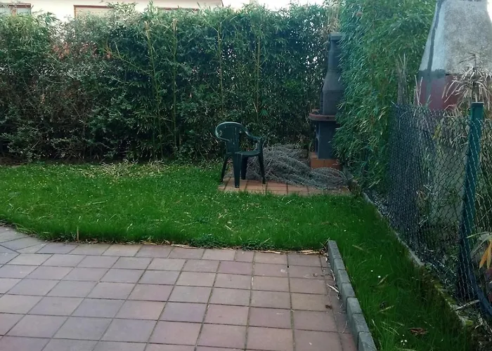 In With A Community Pool *